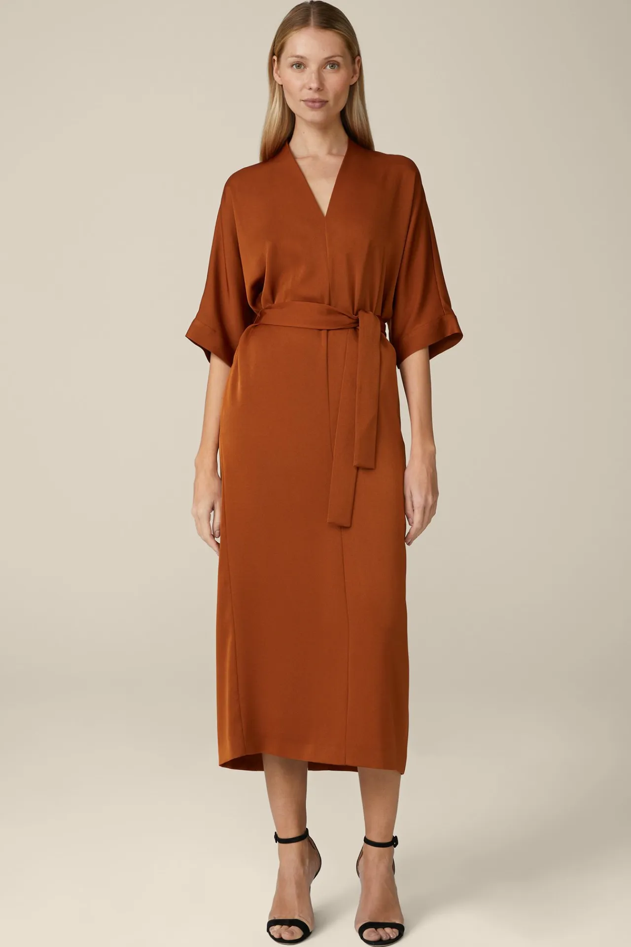 Crepe-Kleid In Midi-Lange In*Windsor Sale