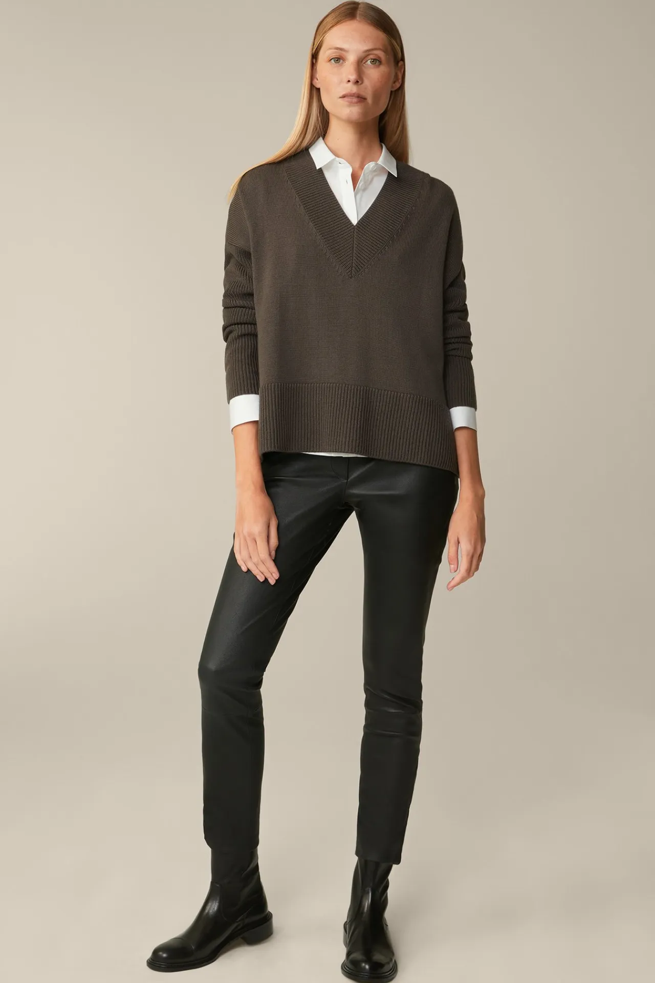 Merino-Strick-Pullover Mit V-Ausschnitt In*Windsor Hot