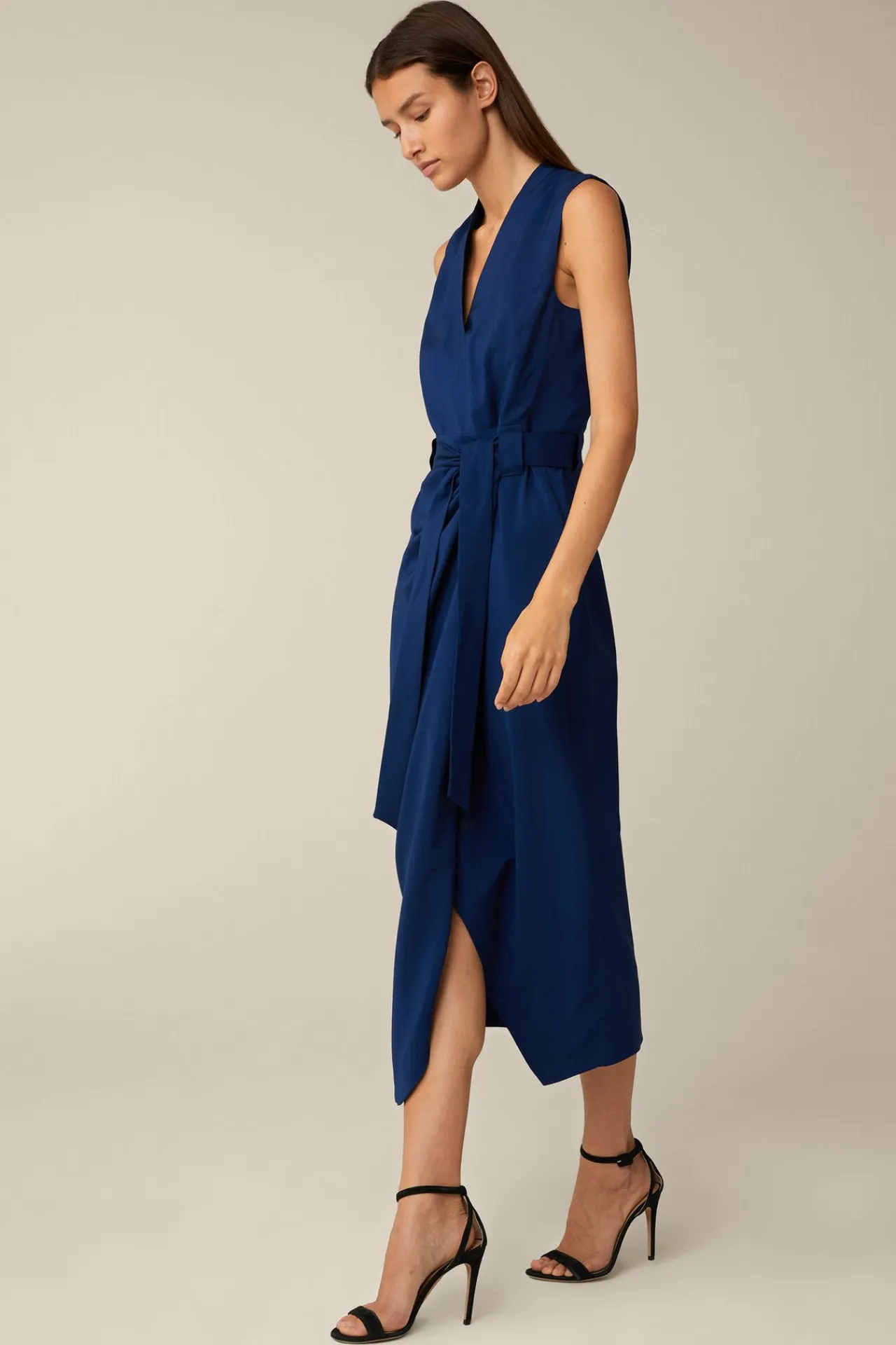Schurwoll-Etui-Kleid In Midi-Lange In*Windsor Hot