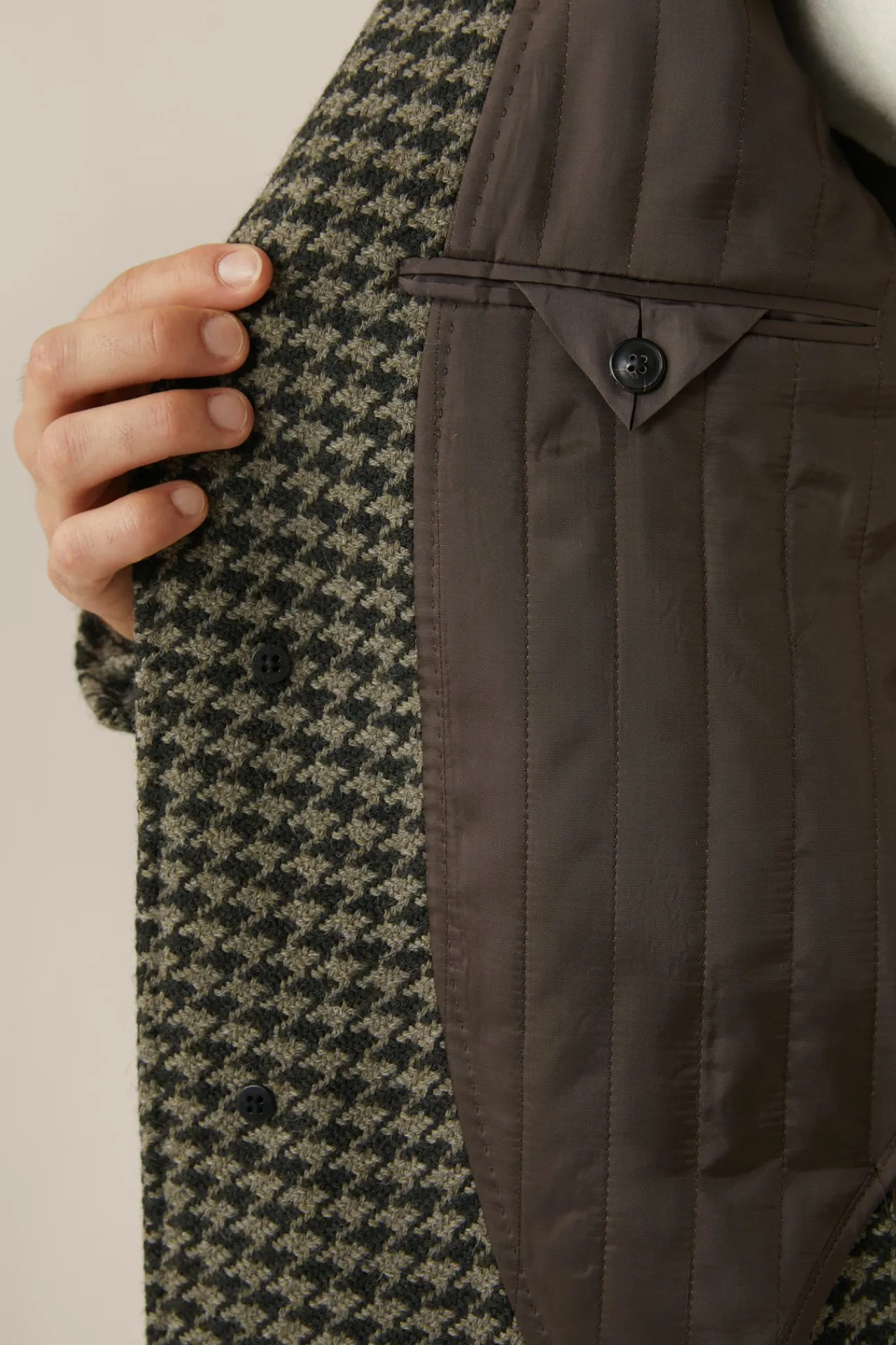 Schurwoll-Mantel Capo Mit Reverskragen Im Olive-Salbei Pepita Muster*Windsor Best