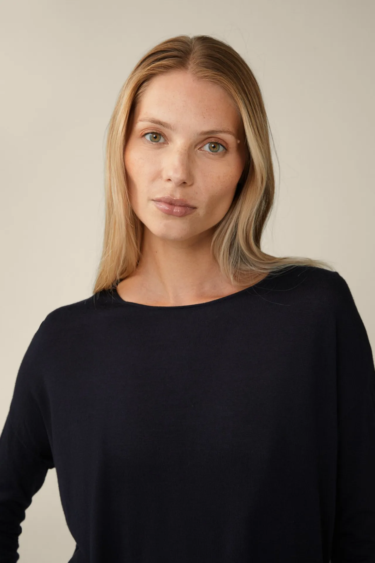 Schurwoll-Seidenmix-Pullover In*Windsor Hot