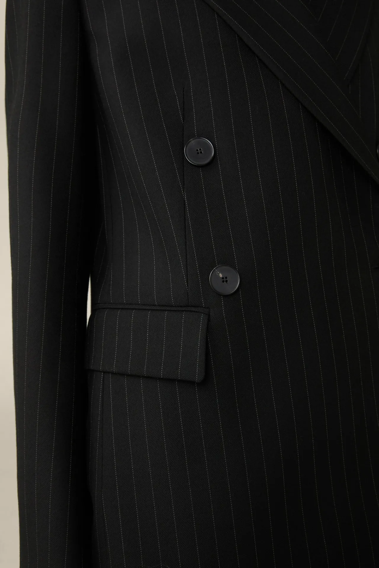 Schurwoll-Twill-Doppelreiher-Blazer Mit Nadelstreifen In*Windsor Sale
