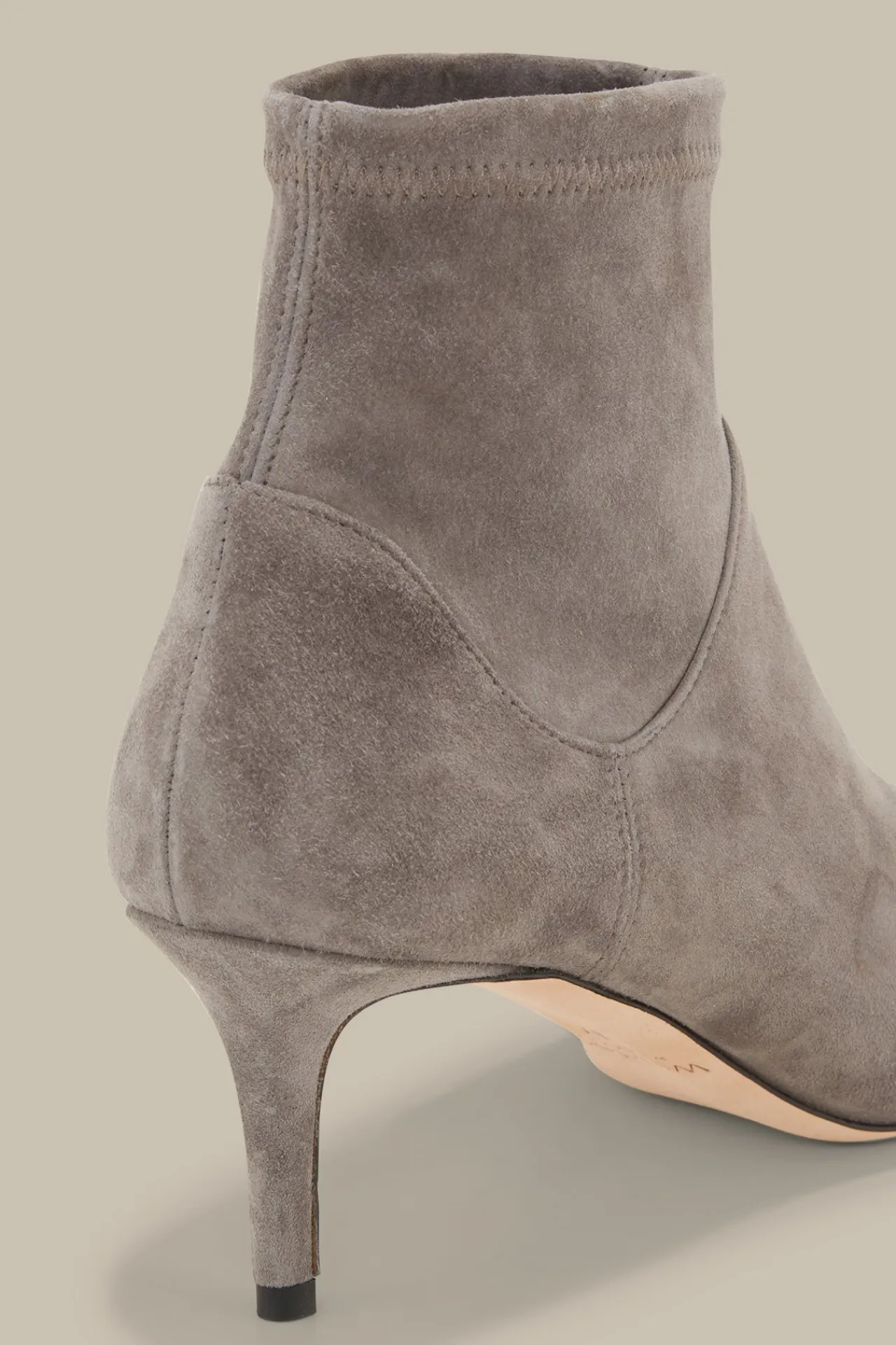 Stiefelette Aus Ziegenveloursleder By Unutzer In*Windsor Online