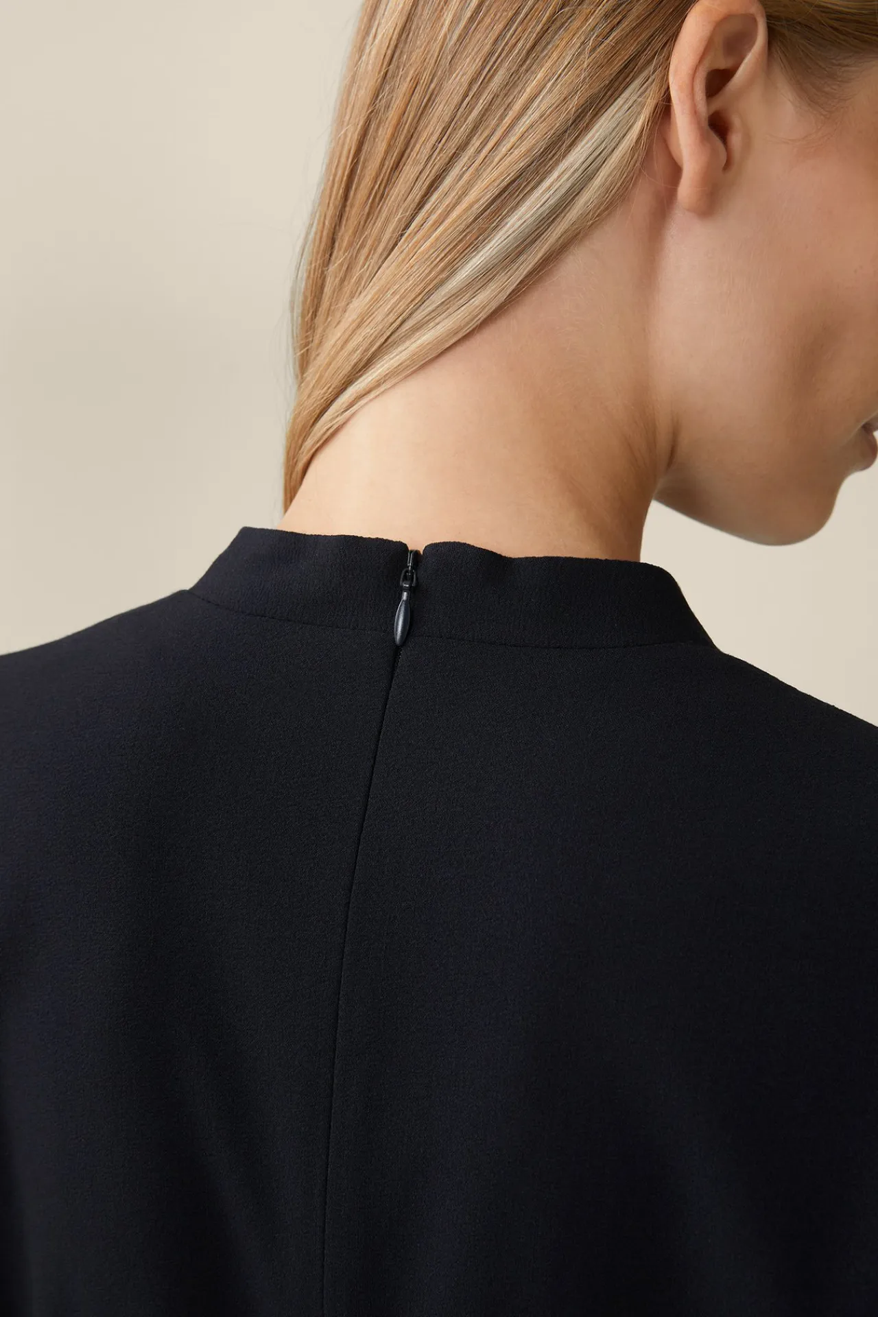 Wollcrepe-Kleid In Midi-Lange In*Windsor Best